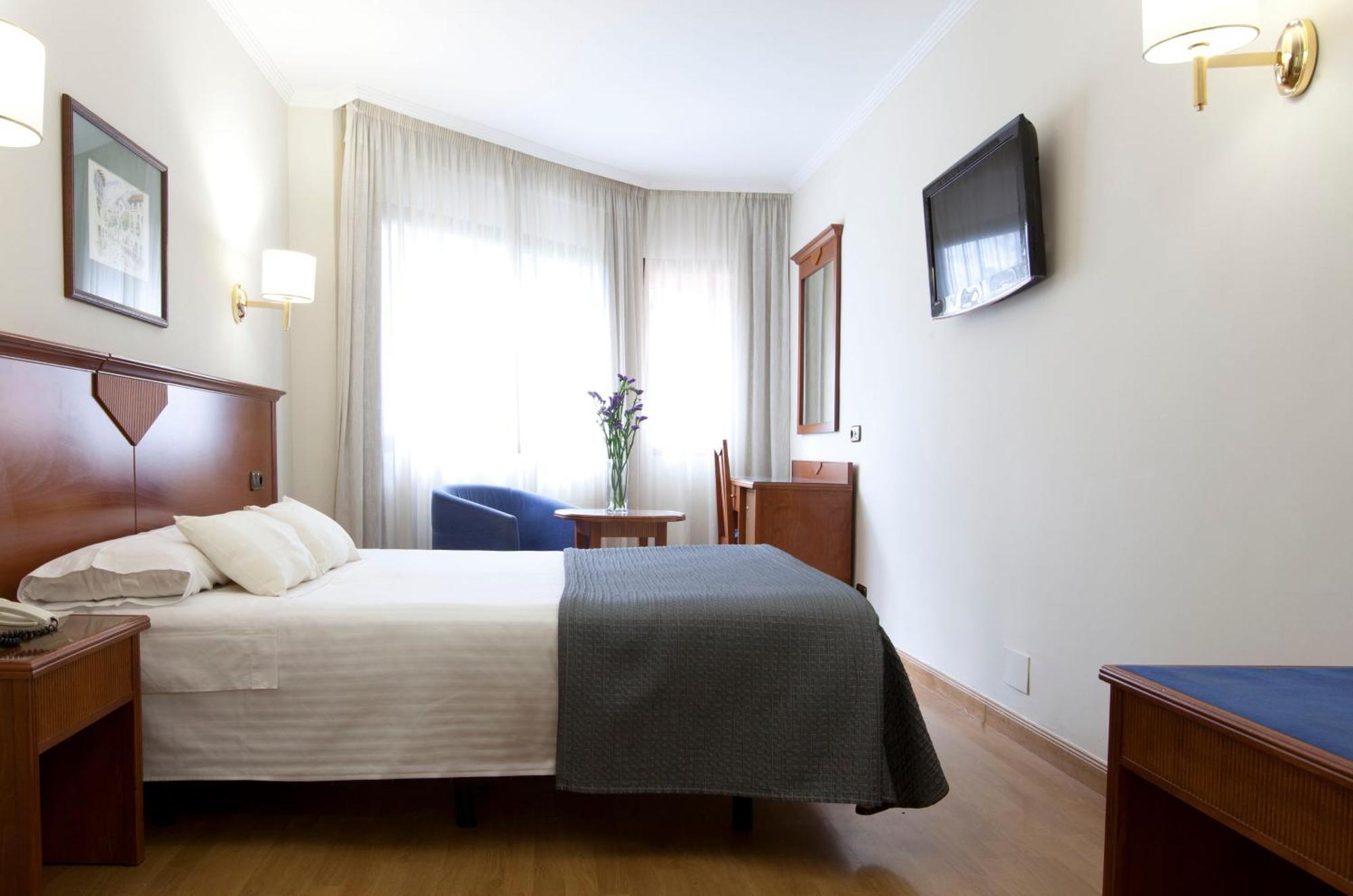 Single Room,1272795622:JPEG