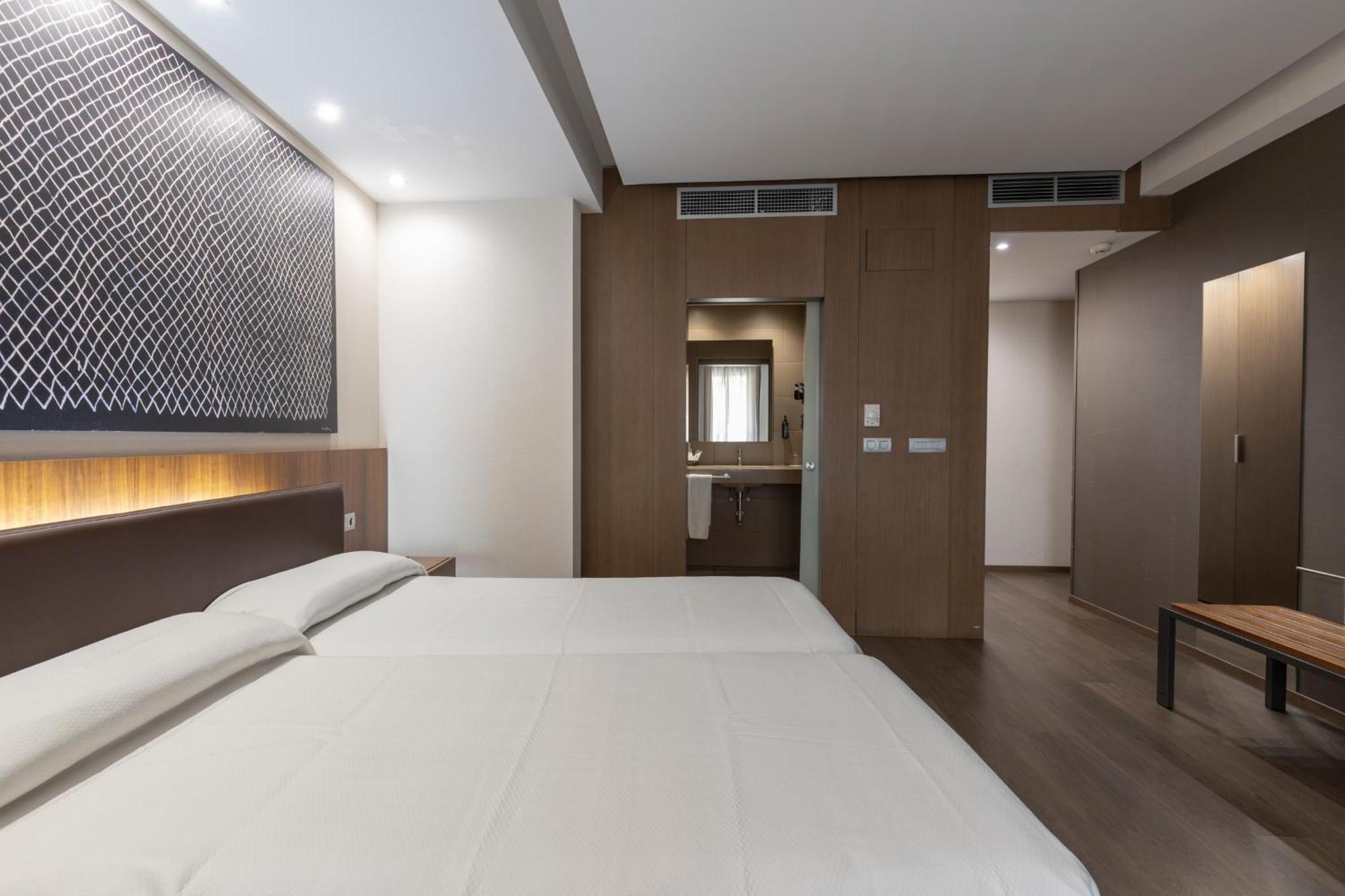 Deluxe Double Room,1698958378:JPEG