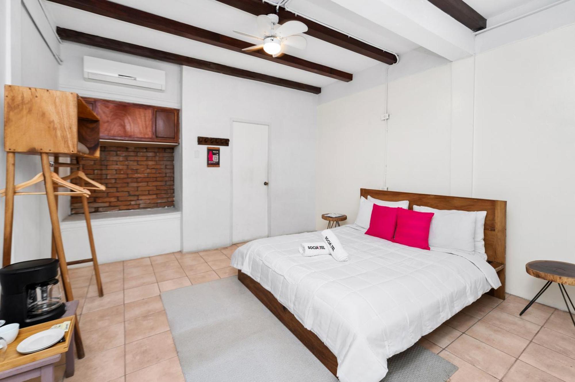 Standard Room,1756648873:JPEG
