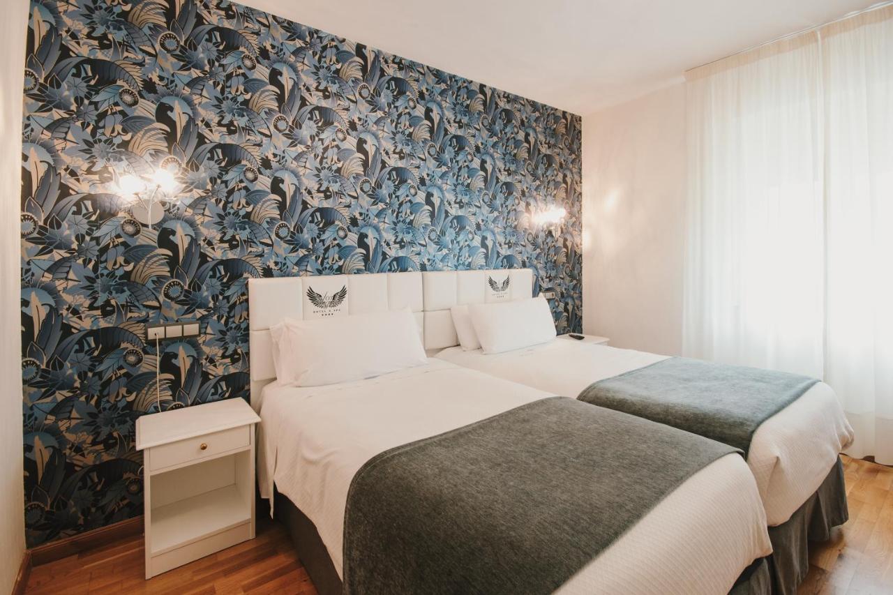 Double or Twin Room,719392183:JPEG